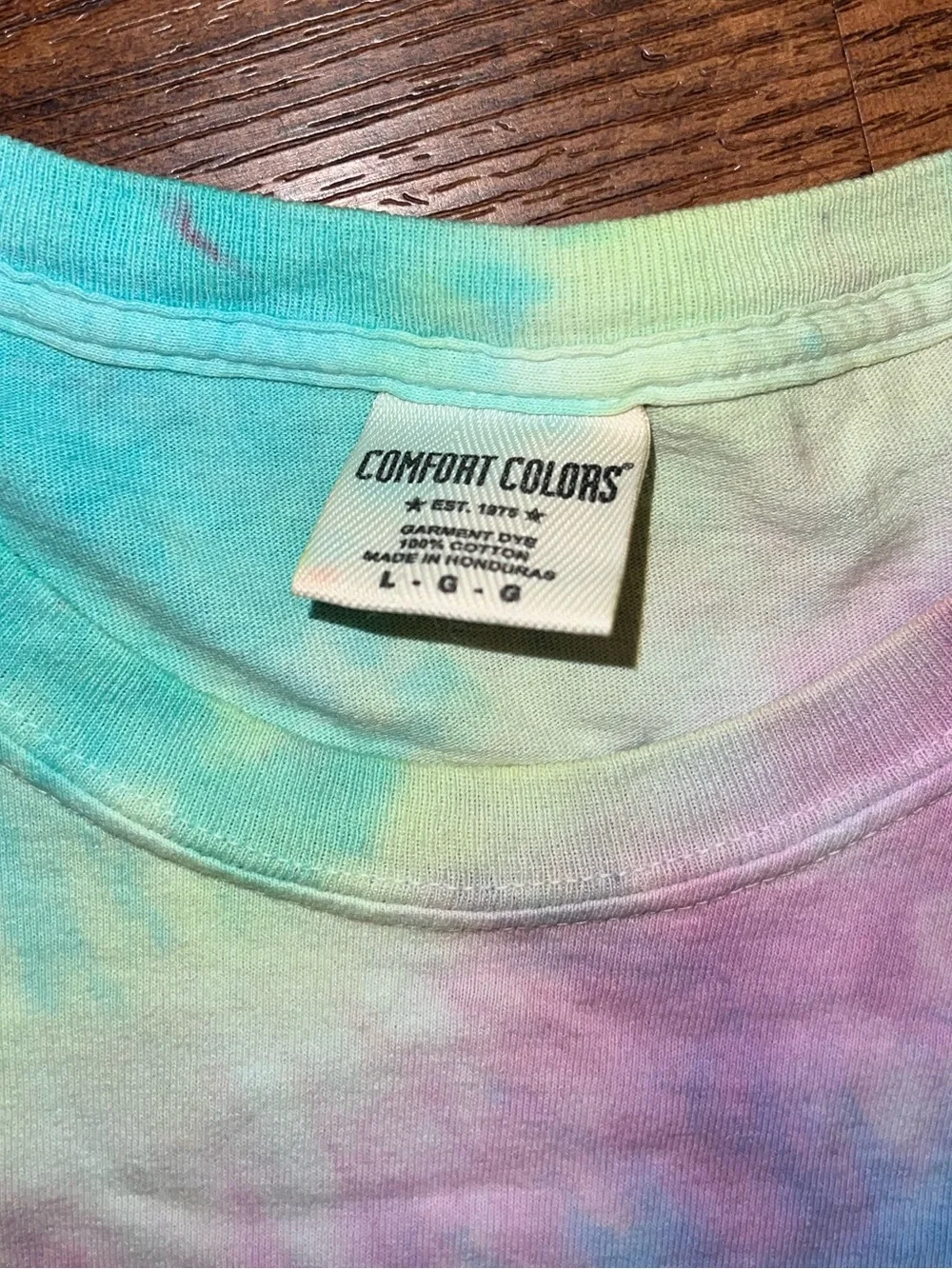 Comfort Color Tie Dye Short Sleeve St Simons Happy Place Pink, Green Blue Size L - Picture 9 of 9